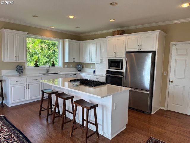 9015 Nw BARTHOLOMEW Dr, Portland, OR 97229