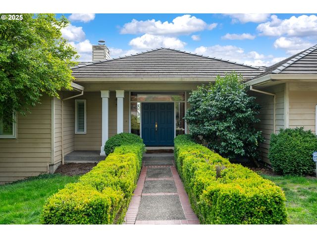 9015 Nw BARTHOLOMEW Dr, Portland, OR 97229