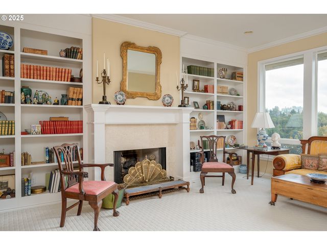 9015 Nw BARTHOLOMEW Dr, Portland, OR 97229