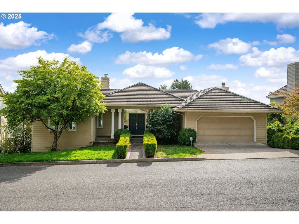 9015 Nw BARTHOLOMEW Dr, Portland, OR 97229