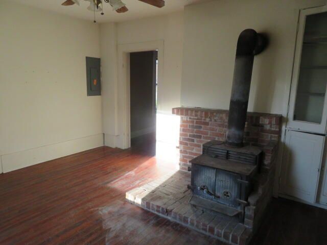 323 W 2nd Street, Paris, KY 40361