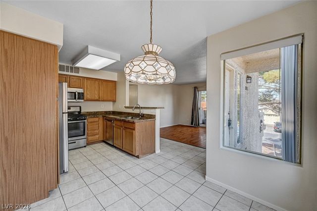 5140 Mandalay Springs Drive 204, Las Vegas, NV 89120