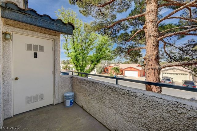 5140 Mandalay Springs Drive 204, Las Vegas, NV 89120