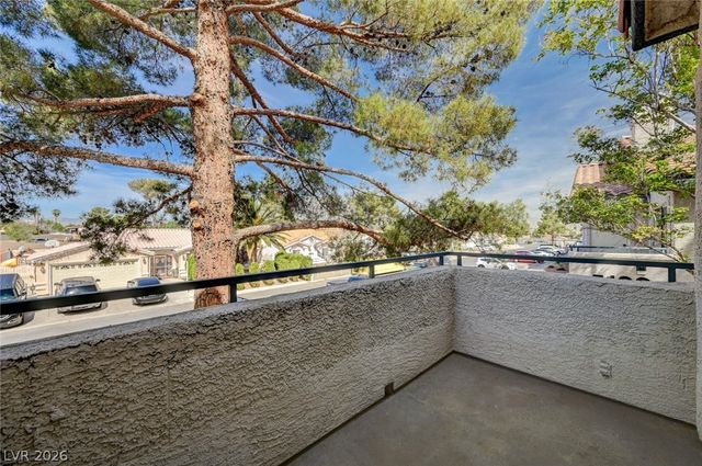 5140 Mandalay Springs Drive 204, Las Vegas, NV 89120