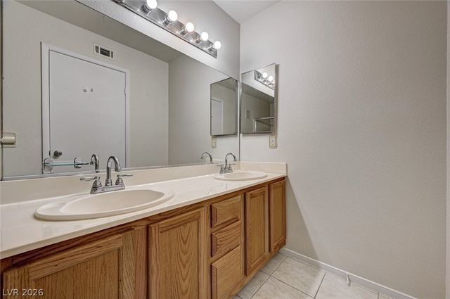 5140 Mandalay Springs Drive 204, Las Vegas, NV 89120