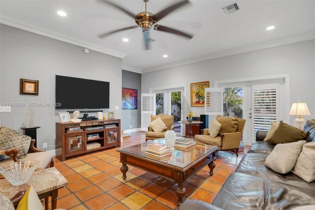 423 NE 23rd St, Wilton Manors, FL 33305