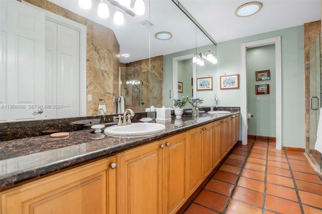 423 NE 23rd St, Wilton Manors, FL 33305