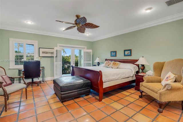 423 NE 23rd St, Wilton Manors, FL 33305
