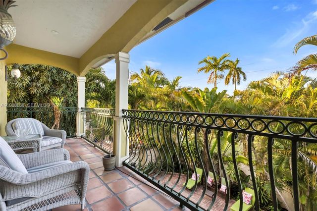 423 NE 23rd St, Wilton Manors, FL 33305