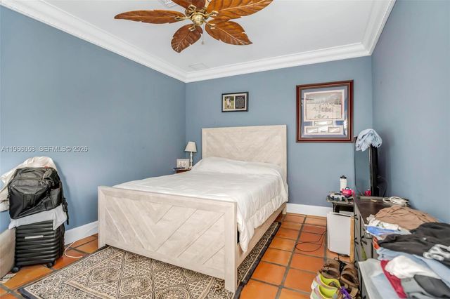 423 NE 23rd St, Wilton Manors, FL 33305