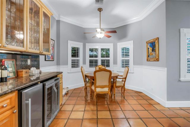 423 NE 23rd St, Wilton Manors, FL 33305