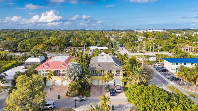 423 NE 23rd St, Wilton Manors, FL 33305