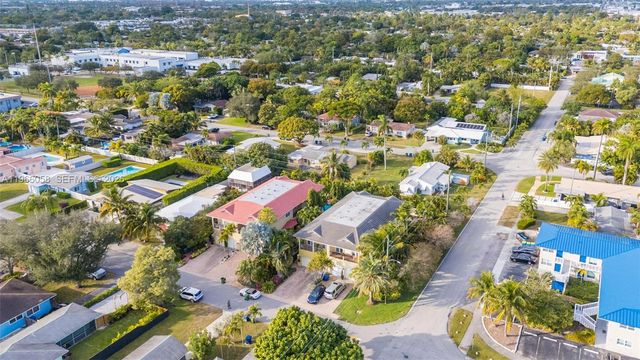 423 NE 23rd St, Wilton Manors, FL 33305