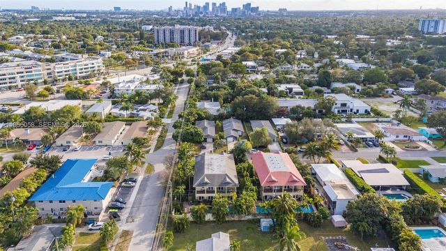 423 NE 23rd St, Wilton Manors, FL 33305