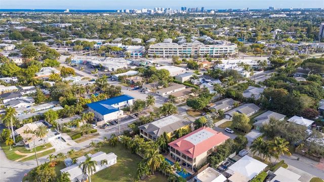 423 NE 23rd St, Wilton Manors, FL 33305
