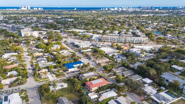 423 NE 23rd St, Wilton Manors, FL 33305