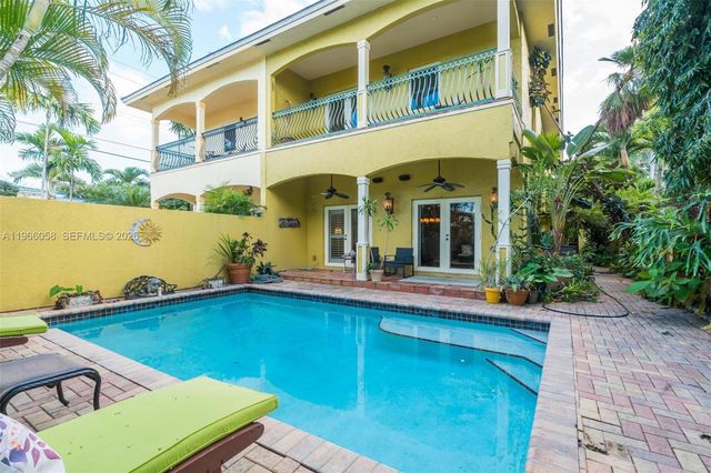 423 NE 23rd St, Wilton Manors, FL 33305
