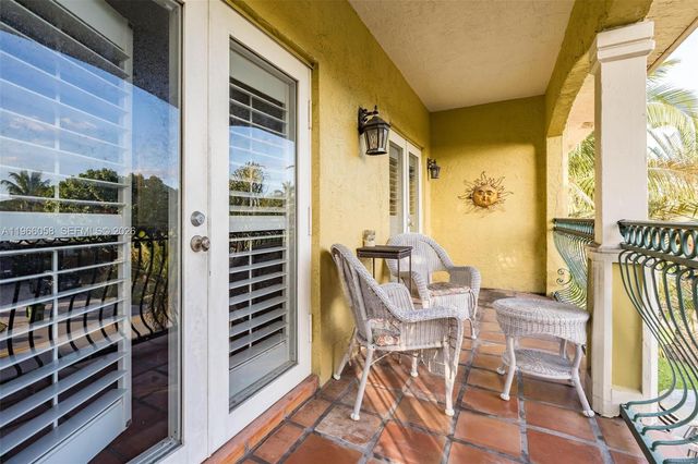 423 NE 23rd St, Wilton Manors, FL 33305