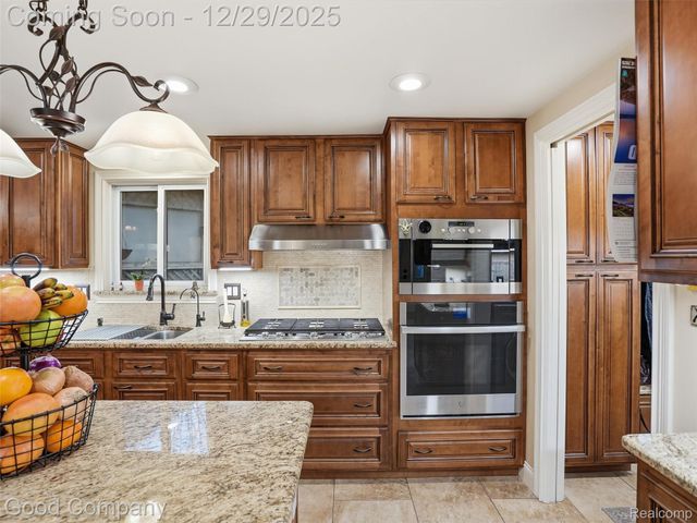 25625 Napier Road, Lyon Charter Township, MI 48178