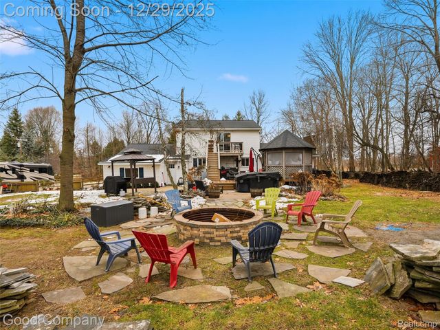 25625 Napier Road, Lyon Charter Township, MI 48178