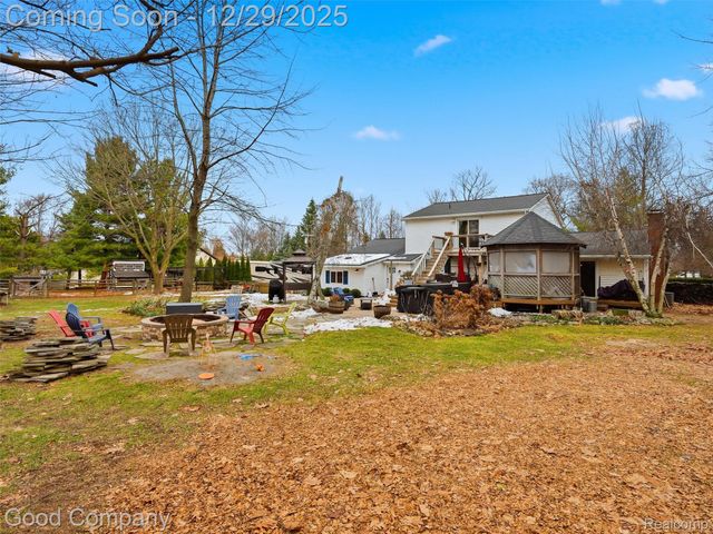 25625 Napier Road, Lyon Charter Township, MI 48178