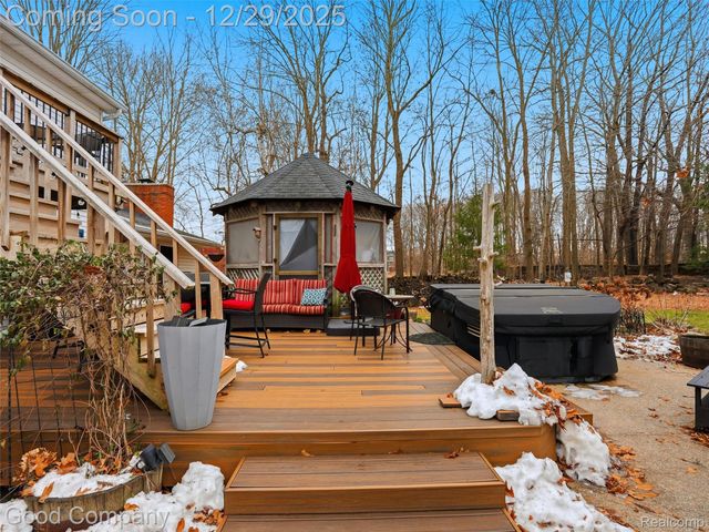 25625 Napier Road, Lyon Charter Township, MI 48178