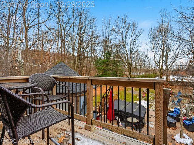 25625 Napier Road, Lyon Charter Township, MI 48178