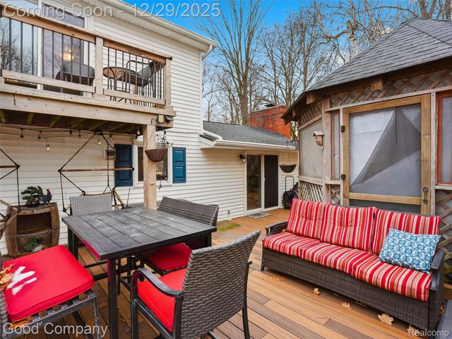 25625 Napier Road, Lyon Charter Township, MI 48178