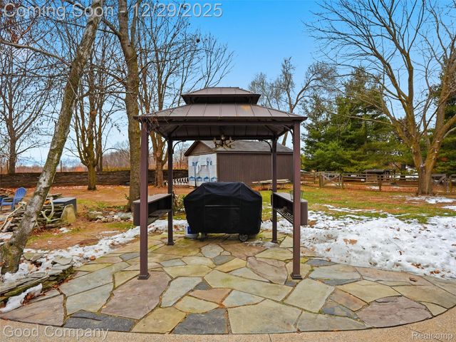 25625 Napier Road, Lyon Charter Township, MI 48178