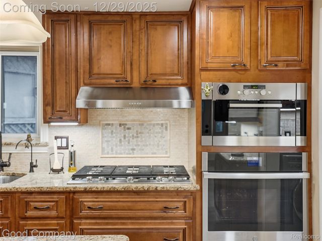 25625 Napier Road, Lyon Charter Township, MI 48178