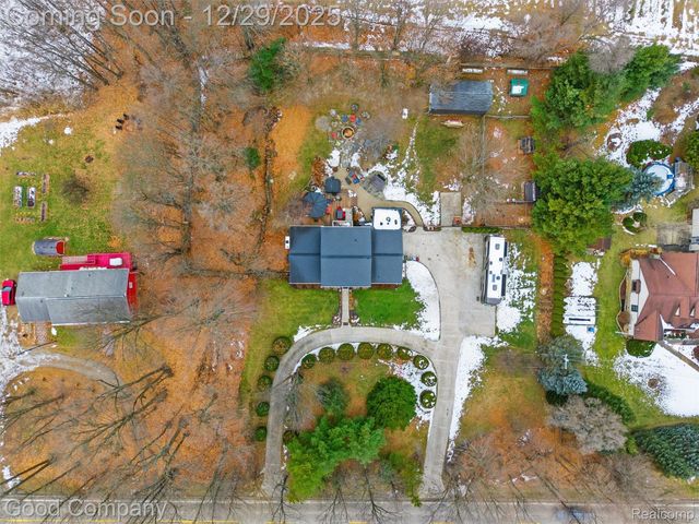 25625 Napier Road, Lyon Charter Township, MI 48178