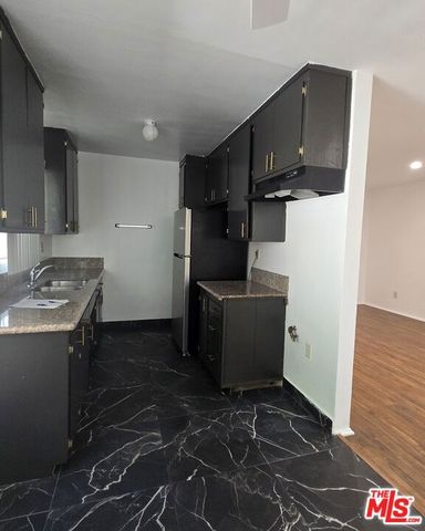 2219 Crenshaw Boulevard 2, Los Angeles, CA 90016