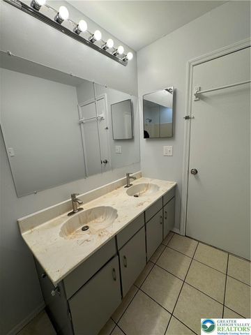 1324 South Fountain Street 2, Allentown City, PA 18103