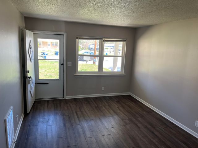 1413 Mana Lane 12, Chattanooga, TN 37412