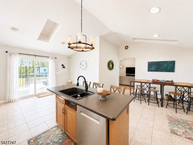 3 Elizabeth Ln, Rockaway Twp., NJ 07866