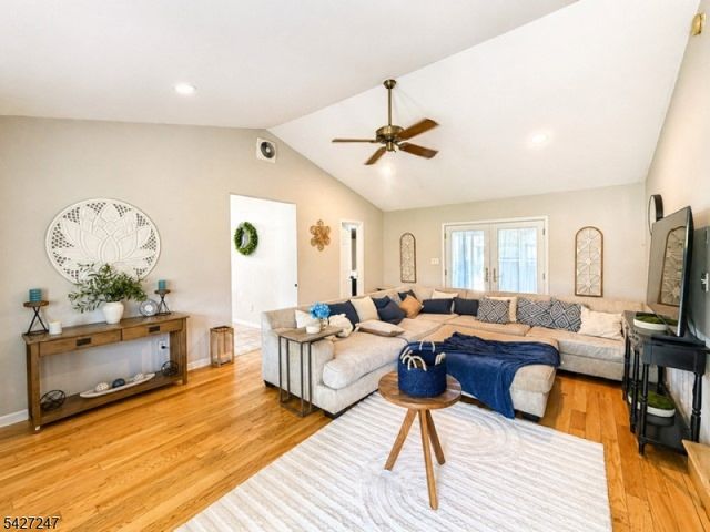 3 Elizabeth Ln, Rockaway Twp., NJ 07866