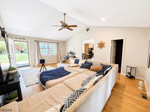 3 Elizabeth Ln, Rockaway Twp., NJ 07866