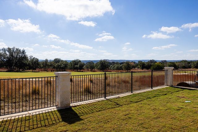 1060 Albatross Way, Kerrville, TX 78028