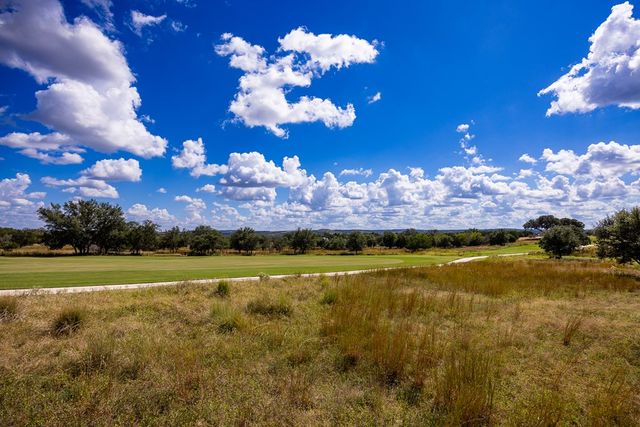 1060 Albatross Way, Kerrville, TX 78028