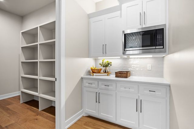 1060 Albatross Way, Kerrville, TX 78028