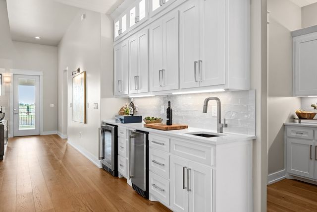 1060 Albatross Way, Kerrville, TX 78028