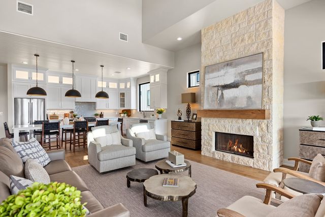 1060 Albatross Way, Kerrville, TX 78028