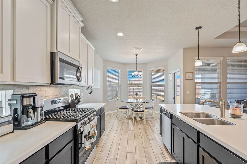 1713 Flagship Dr, Corpus Christi, TX 78410 — photo 2