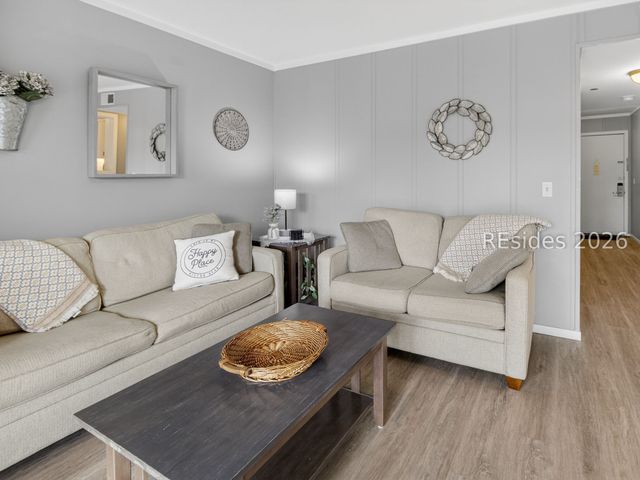 40 Folly Field Road 130, Hilton Head Island, SC 29928