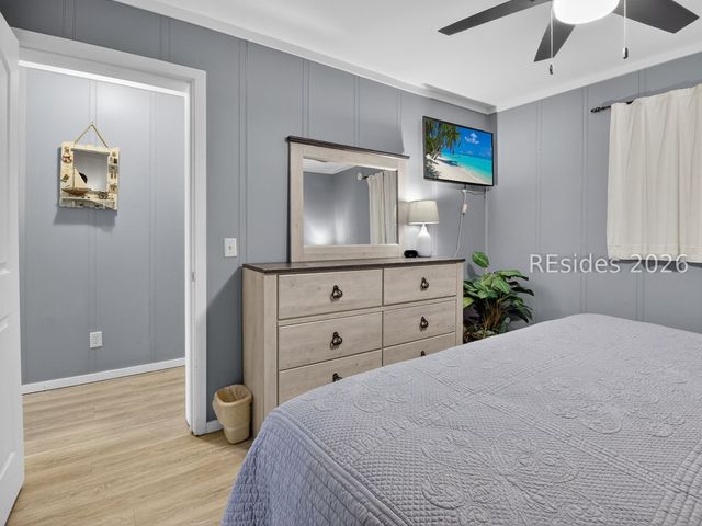 40 Folly Field Road 130, Hilton Head Island, SC 29928