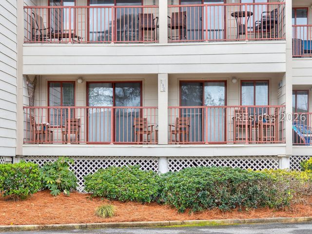 40 Folly Field Road 130, Hilton Head Island, SC 29928