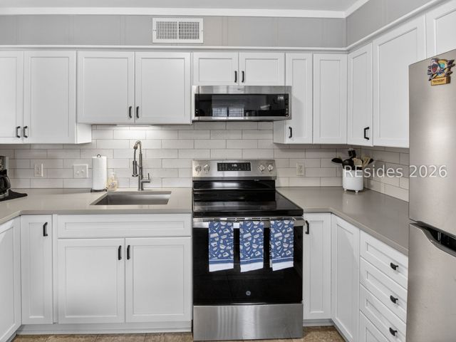 40 Folly Field Road 130, Hilton Head Island, SC 29928