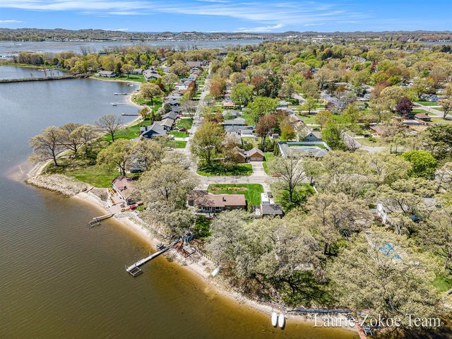 347 Dewitt Lane, Spring Lake, MI 49456