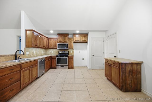 1231 W Keeling Avenue, Sapulpa, OK 74066