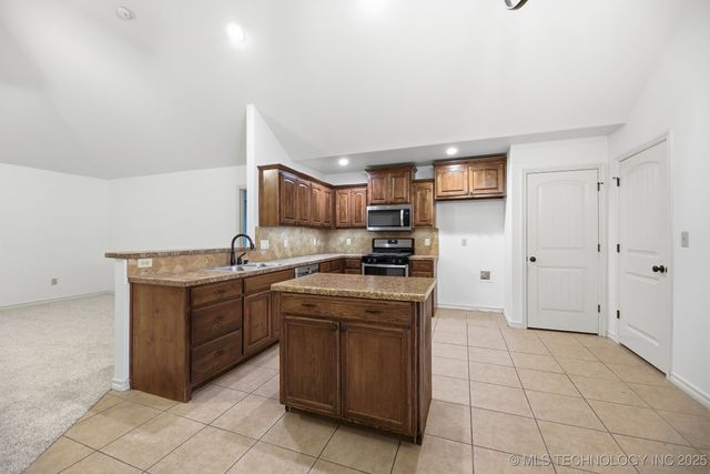 1231 W Keeling Avenue, Sapulpa, OK 74066